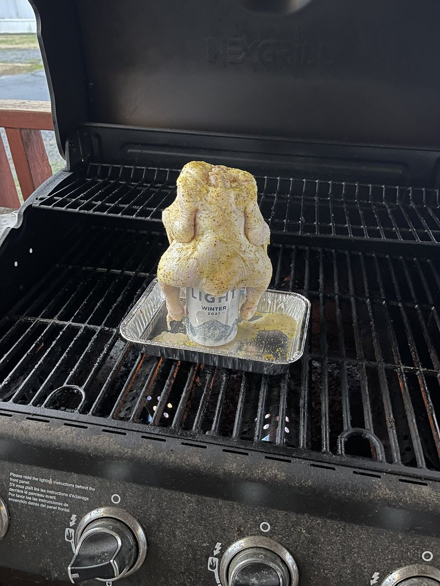 FredPell2's tweet photo. Lemon pepper Beer Can Cornish Hen? Let’s give it a shot 😂😂😁#cooking #beer #coors https://t.co/47uZTmrtir