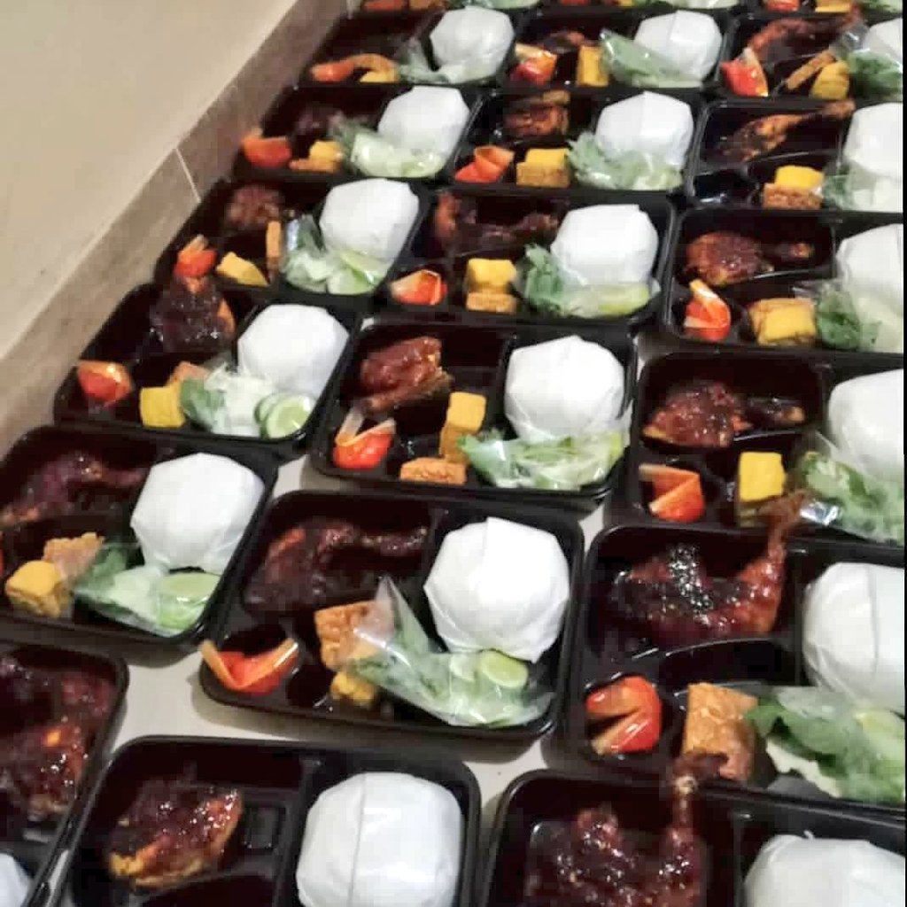 mata_juleha's tweet photo. Alhamdulillah 🙂
Kadang kalo ibu gak pulang2 lama tuh rasa nya pengen misuh2, tapi dr sini ada hikmahnya. Jadi tau serepot apa ibu ngerjain ini itu berdua teteh doang. Gue dimintain tolong ke goro aja pake drama dulu. Maaf ya bu.. 🥰
#ayobisa #semangat https://t.co/tvKiiyapcp