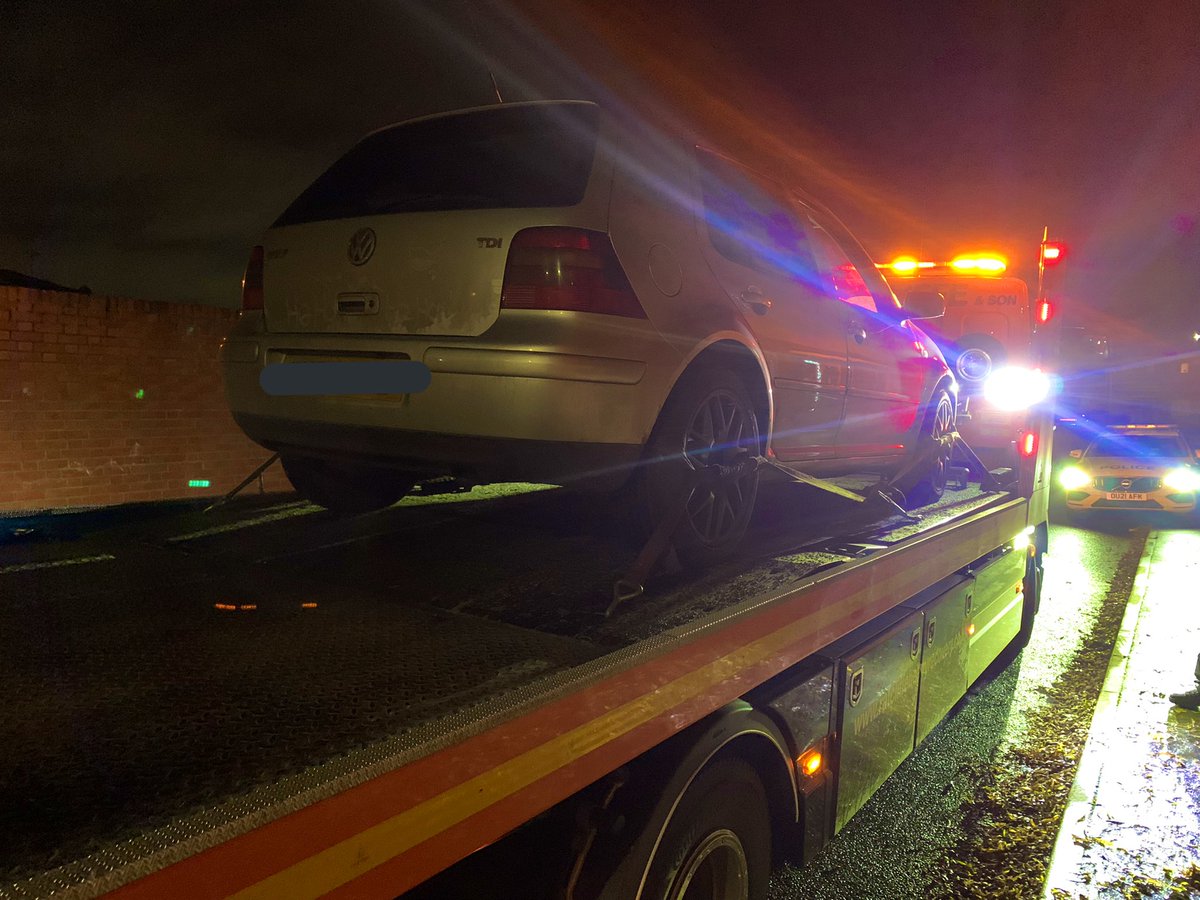 roadpoliceBCH's tweet photo. RP51 Peterborough
Driver was unsupervised provisional license holder with no insurance and had a few beers before driving home. Luckily for him, he blew under the limit. 
Seized and reported. 
1228 2061
#fatal5 https://t.co/3tinGYrIm3