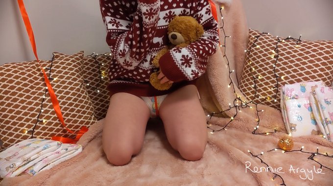 Some pics from when Mummy caught me opening my Christmas presents early... #femboy  #abdl #ageplay https://t<a href="/tag/ageplay"class="tags"><span>#ageplay</span></a><a href="/tag/abdl"class="tags"><span>#abdl</span></a><a href="/tag/femboy"class="tags"><span>#femboy</span></a>