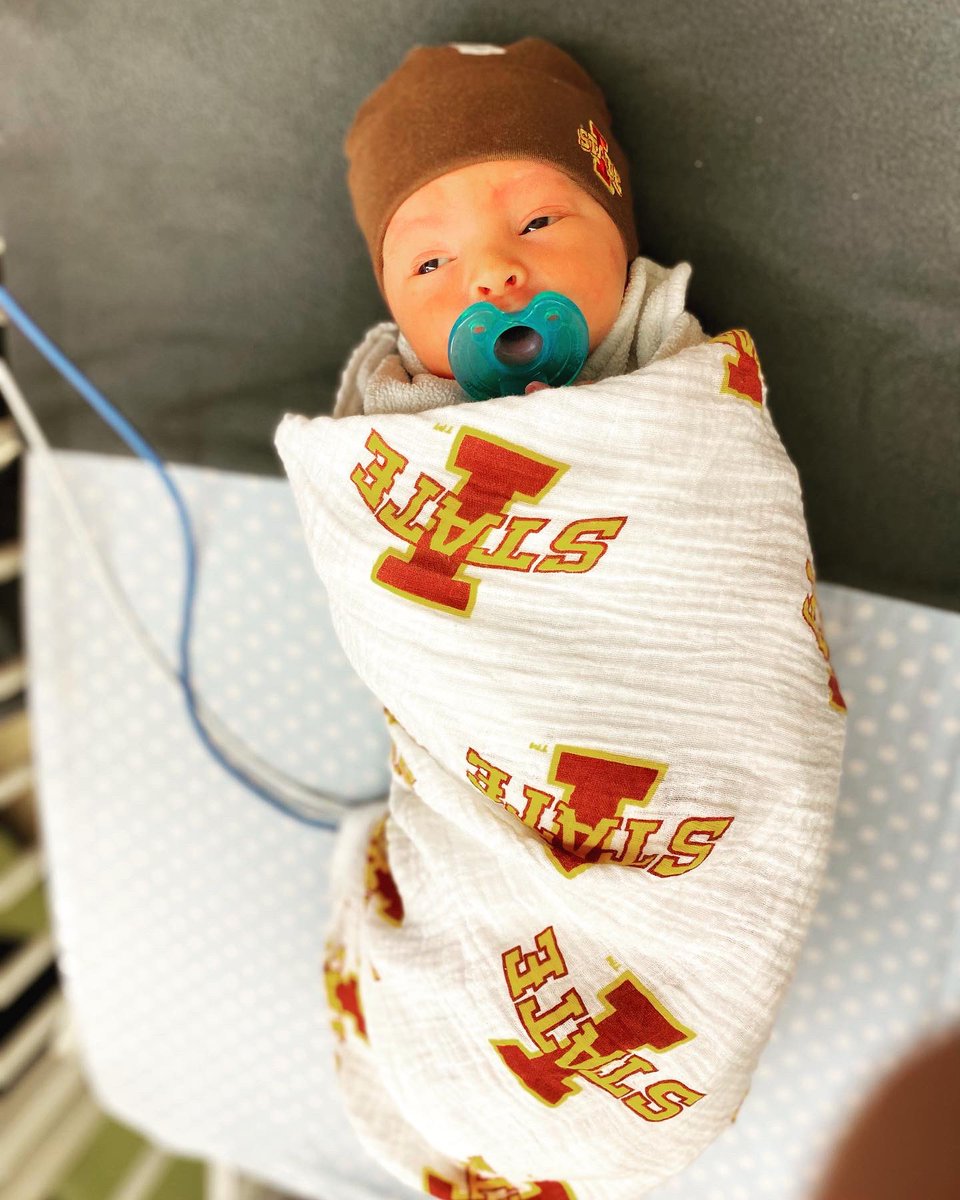 buzzlightyur's tweet photo. Hey @CycloneATH @CycloneFB  our 6 day old baby Reid is rooting for you today from the NICU at @UIchildrens ❤️💛 #cyclonenation #cyclonepower #cheezitbowl https://t.co/dkfDx7CLY6