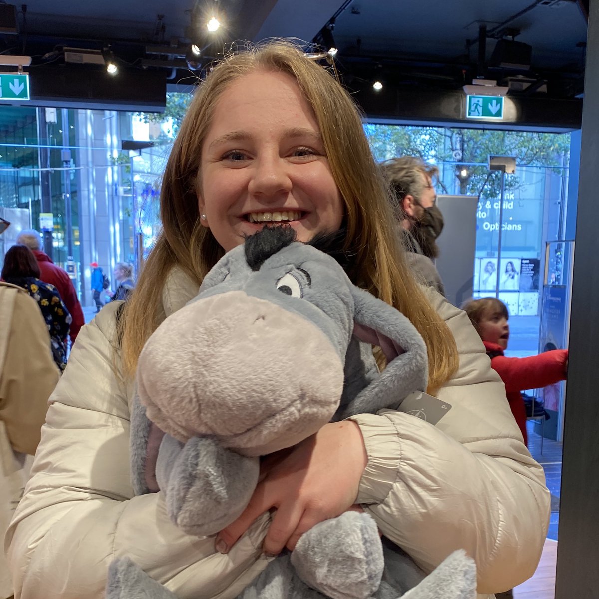 heyy! my name’s alena, i’m 19. i’ve been supporting harvey for 7 years now and I’m so proud of him! i can’t wait for next year and i really can’t wait for him to go on tour again. i’d love to get to know/meet some more people in this fandom :) #IntegrationHarvstars