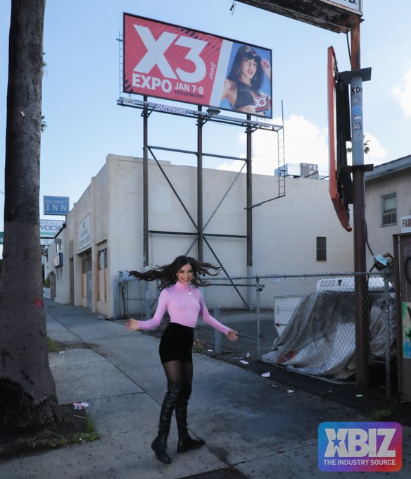 1 pic. Thank you @XBIZ for this incredible billboard 😍✨🔥 I will be at the @x3expo this Jan 7-8 💕 come<a class="tags" href="/tag/xbiz">@xbiz</a>