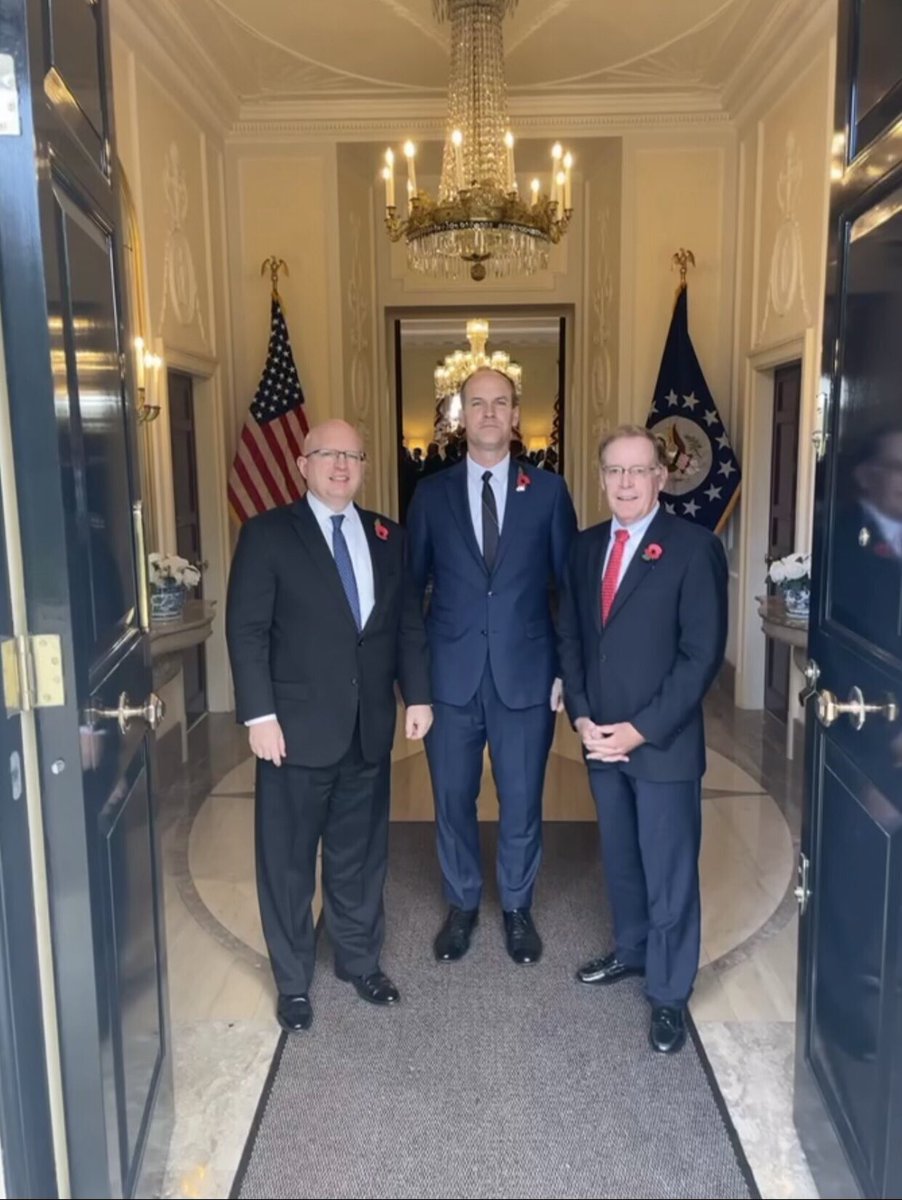 SaluteHeroes's tweet photo. At the Coalition, service starts at the top, and 2021 was no exception.  @coalitionceo was out front from high profile meetings &amp; events with top US &amp; VSO officials, to working food distributions, leading local veteran initiatives, &amp; supporting staff and scholarships. #2021Recap https://t.co/aiqTIA88aU