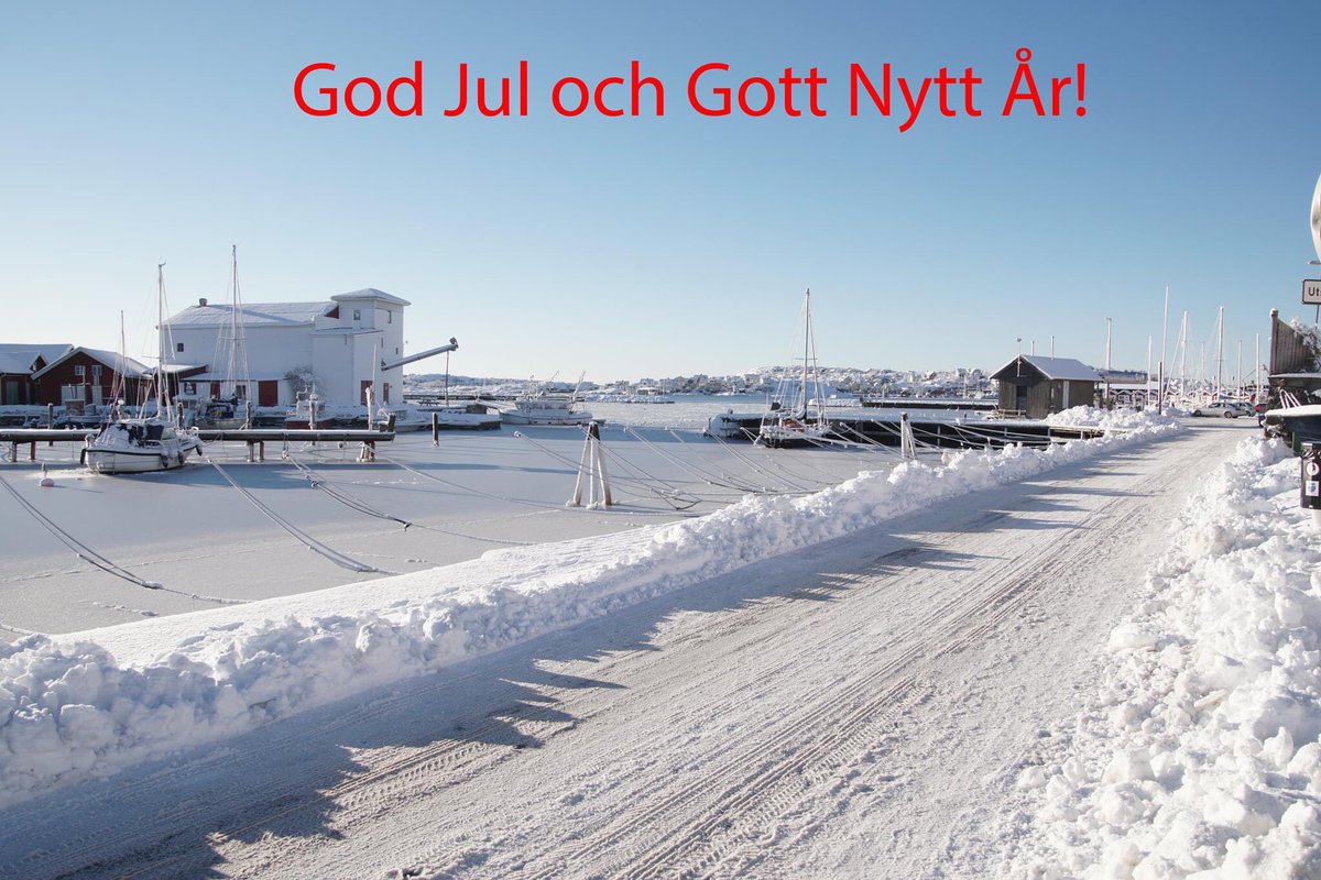 Samonsdatter's tweet photo. Gott nytt allihopa önskar jag er alla bilden är tagen på ön jag bor på 🎄💫🎄💫 https://t.co/lOEICzmugC