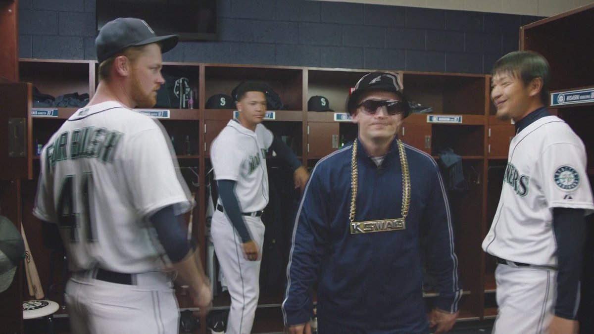ZainePaisley's tweet photo. Kyle Seager will be a life long Mariner. Only one question, when is #KSWAg Hall of fame #MAriners night. https://t.co/3VR1l3WMrL