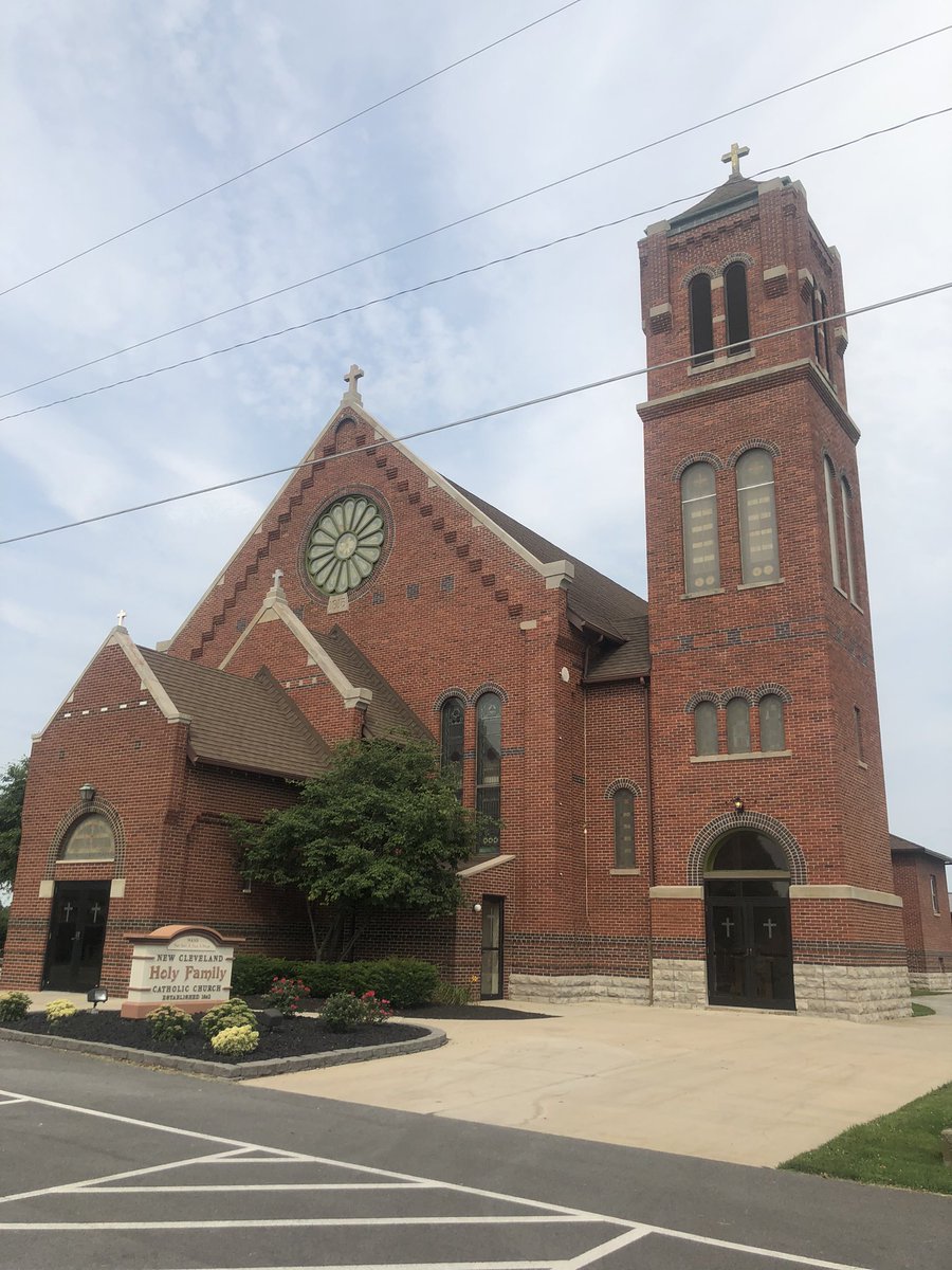 connorroadtrips's tweet photo. Here are the Catholic Churches in Putnam County, Ohio, from my Putnam County Road Trip. 1. Saint Anthony of Padua Catholic Church in Columbus Grove; 2. Saint Mary of the Assumption Catholic Church in Leipsic; 3. Holy Family Catholic Church in New Cleveland; 4. Saints Peter https://t.co/tri8t0pXFe