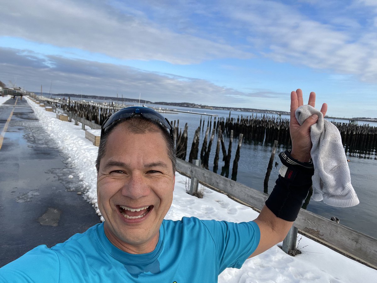 dtkung's tweet photo. Made it to my goal - 1000 miles for the year! (With 2 days to spare.) Thanks for all the inspiration all year long, #MathRunners! https://t.co/SF63otfvQ9
