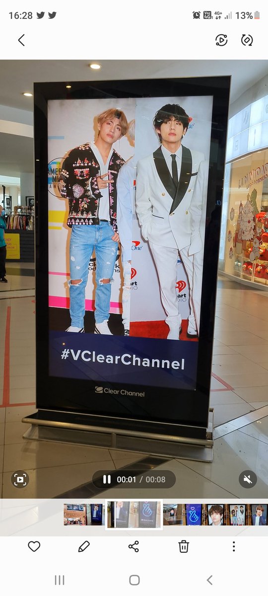 Cote_gmartinez's tweet photo. @clearchannelcl En Mall Plaza Norte 💜 #VClearChannel
#vday #HappyBirthdayTaehyung https://t.co/QwLiIXbhZz