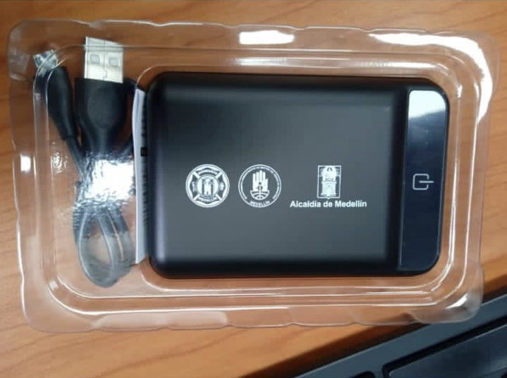 firecarlos132's tweet image. Para el Cuerpo Oficial de Bomberos Medellín no hubo "forma" de algún agasajo por supuesto Riesgo de contagio COVID, pero para el equipo @dagrdmedellin si hubo forma de hacerlo, el colmo de todo fue que la "reunión" la hicieron en nuestra estación de Guayabal. @lauraduos