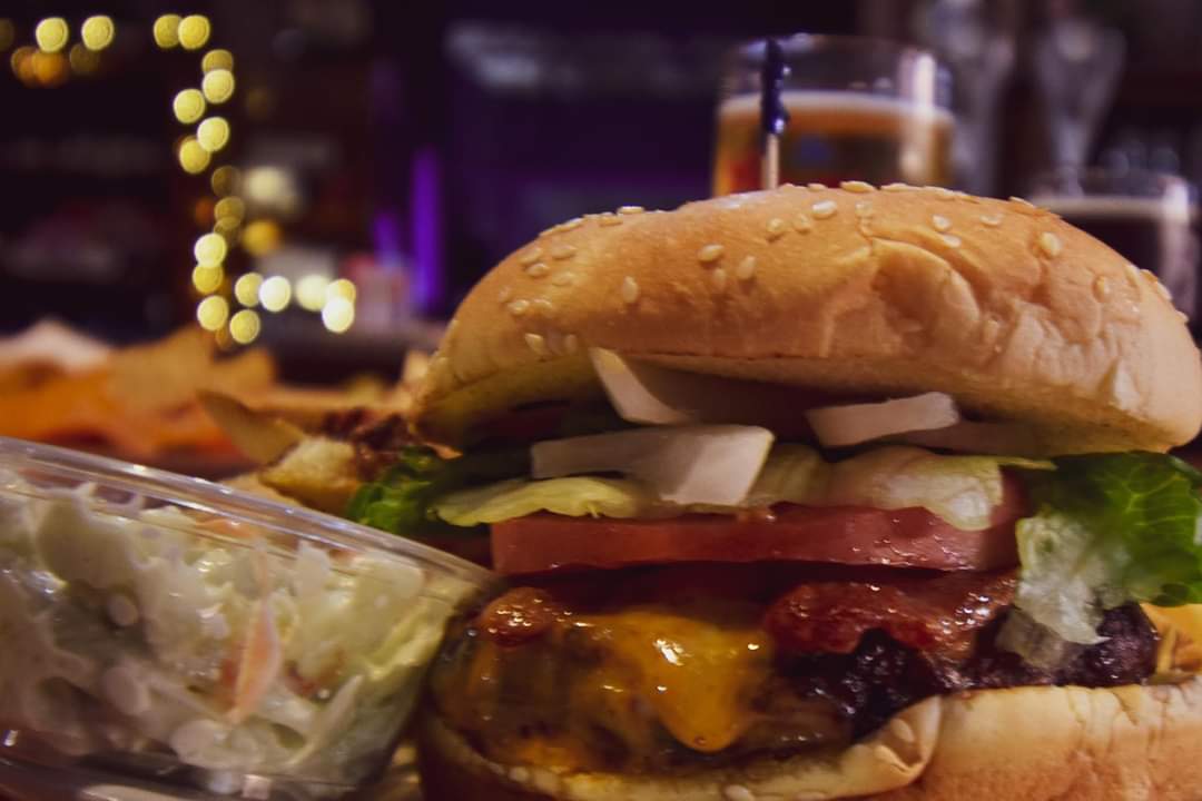 Shenanigans_ng's tweet photo. Banquet Burger and a beer $14.99
Eat in or take out 
902-695-3313 https://t.co/yUYWfq646G