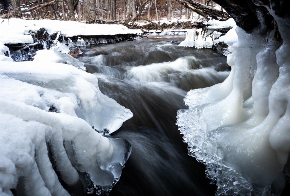 What's your favorite place to visit in the winter?
📷: @esthervillechamber
#GetALakesLife #winter #fortdefiance