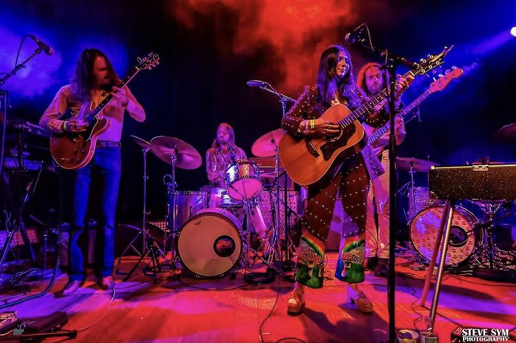 MichaelRault's tweet photo. Jan 20th we’ll be playing Los Angeles at the Highland Park Ebell both as the @pearl_charles band, and also as my band! @sofiabolt will be opening and the whole thing is brought to you by @sidthecat! Get your tix here: https://t.co/uUMyLwAtq9 Photo by @stevesymphoto https://t.co/IErrFN2Dsg