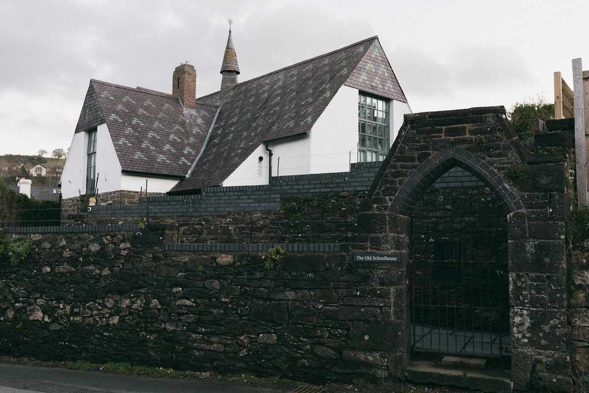 RojSmith's tweet photo. The Old Schoolhouse
#photography #gyffin https://t.co/IqVEZV97VZ