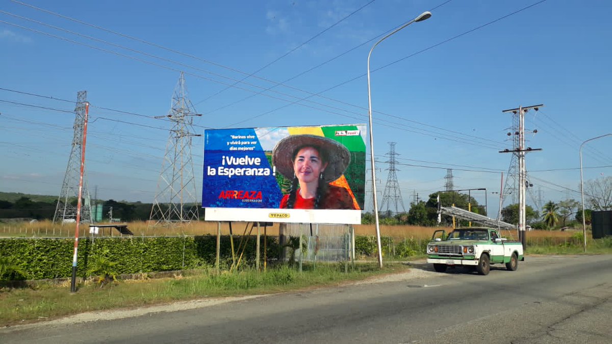 Valla publicitaria de la  campaña del candidato Jorge Arreaza en el municipio #Pedraza del estado #Barinas: el rostro de una connotada invasora y comercializadora de parcelas. Ese es el mensaje de confianza que envía a los productores del campo.