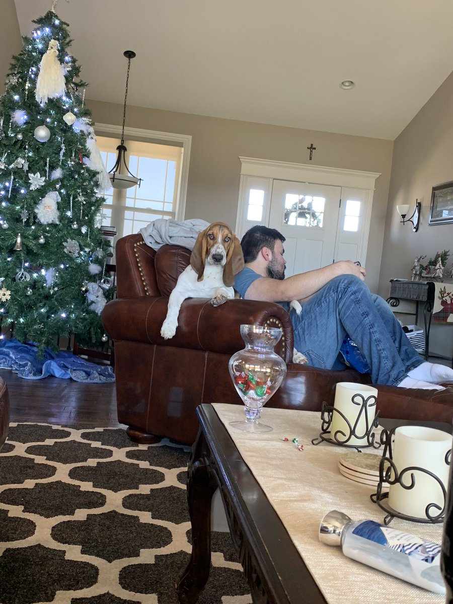 MrsLucy21's tweet photo. Hangin’ with one of my best friends, especially when food is involved! https://t.co/fkPXqvFuqA