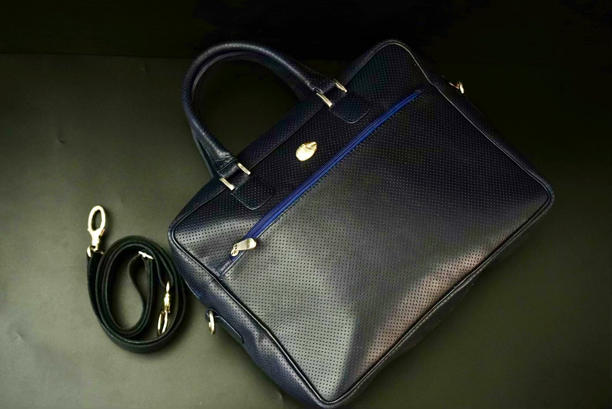 Réma'Na 👜👑 tweet media