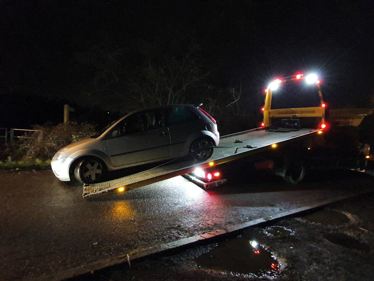 LongfordWMP's tweet photo. 31750 & 7494 have seized a vehicle from #SuttonStop, Longford today for #NoTax.
#TaxItOrLoseIt https://t.co/eH9kLeYFYQ