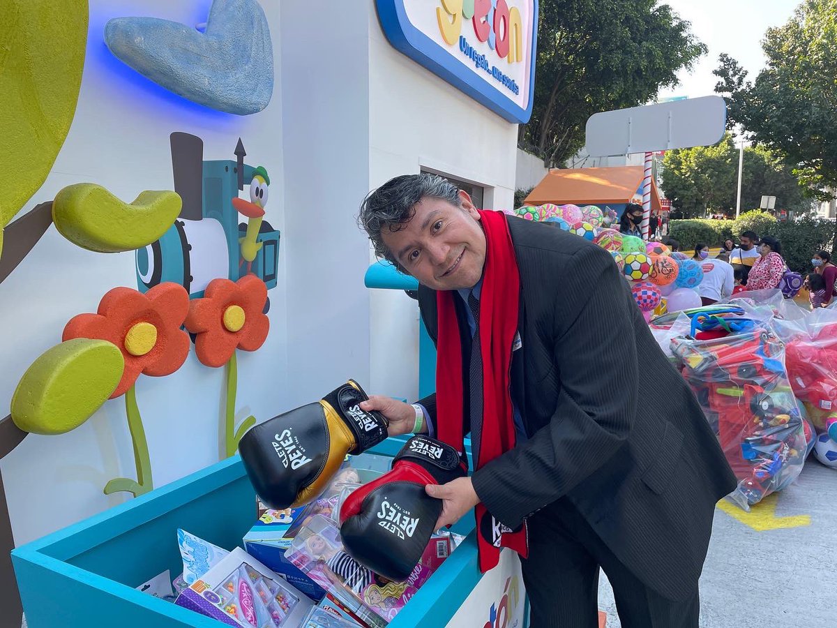 Juguetón Azteca tweet media