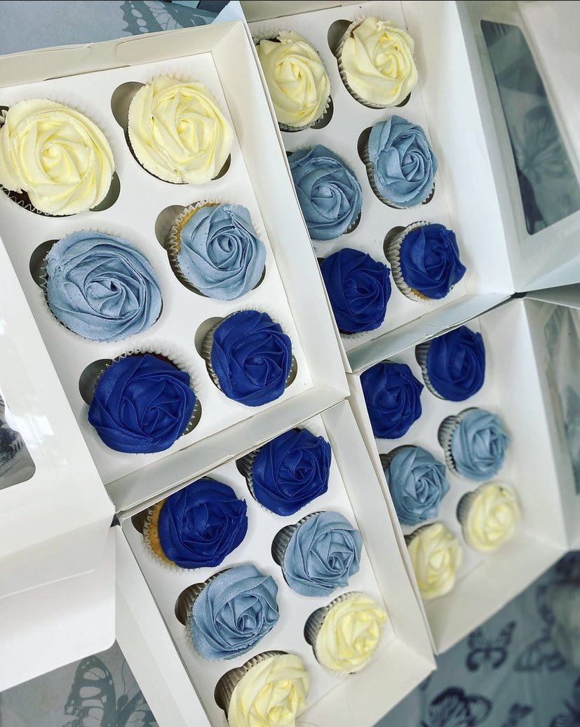 Blue ombré cupcakes #southlondoncake instagram.com/bimmiebakes/p/…