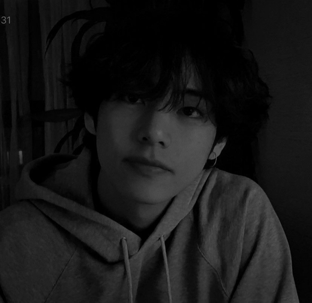 maikbr123's tweet photo. Sadece iyi ki doğdun Tate'm iyi ki💜 #HappyBirthdayTaehyung https://t.co/5RncbMvSlp