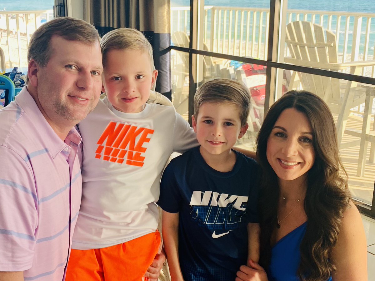 ChrisJoseTV's tweet photo. Blown away by @AshleyBSiller’s strength, courage and love. Can’t wait to share her story today about her late husband. She partnered with @GeorgiaPGA to establish the Gene Siller Memorial Grant to help underprivileged kids play golf. Story at 5 &amp; 6 on @wsbtv https://t.co/M5XqlEoIvZ