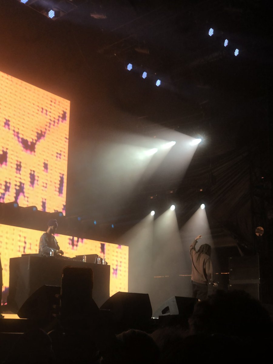 steveee_g's tweet photo. A highlight of 2021was seeing Earl live at DayNVegas , even lit a blunt for him 😭 Need to see him live again https://t.co/tHDNEZJfGR