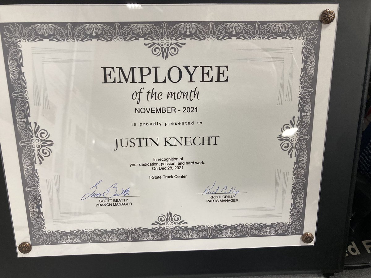 Jnomoney00's tweet photo. So this happened today also! #BestEmployeeEver https://t.co/jGD7pLK0wo