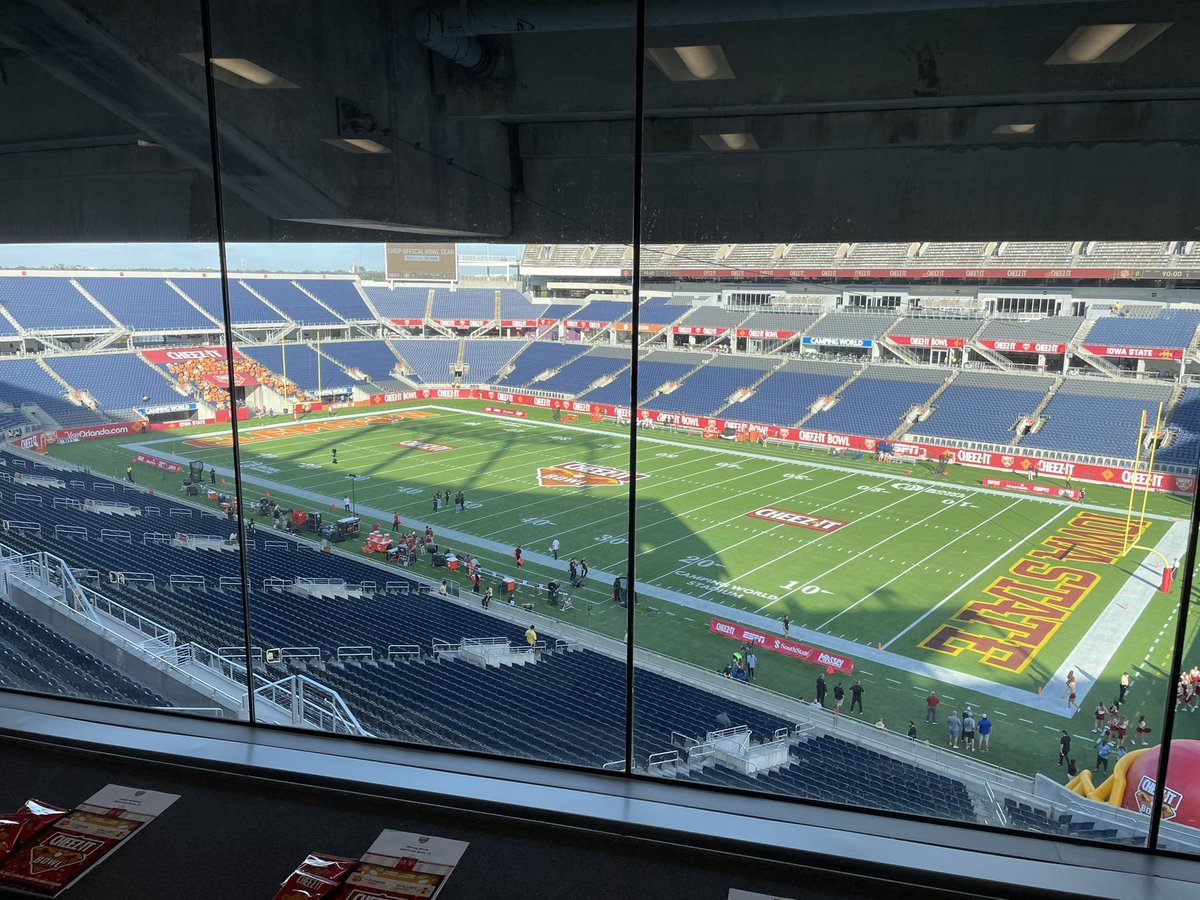 sturperson's tweet image. View from the office today #BigJ #credentialed #CheezItBowl