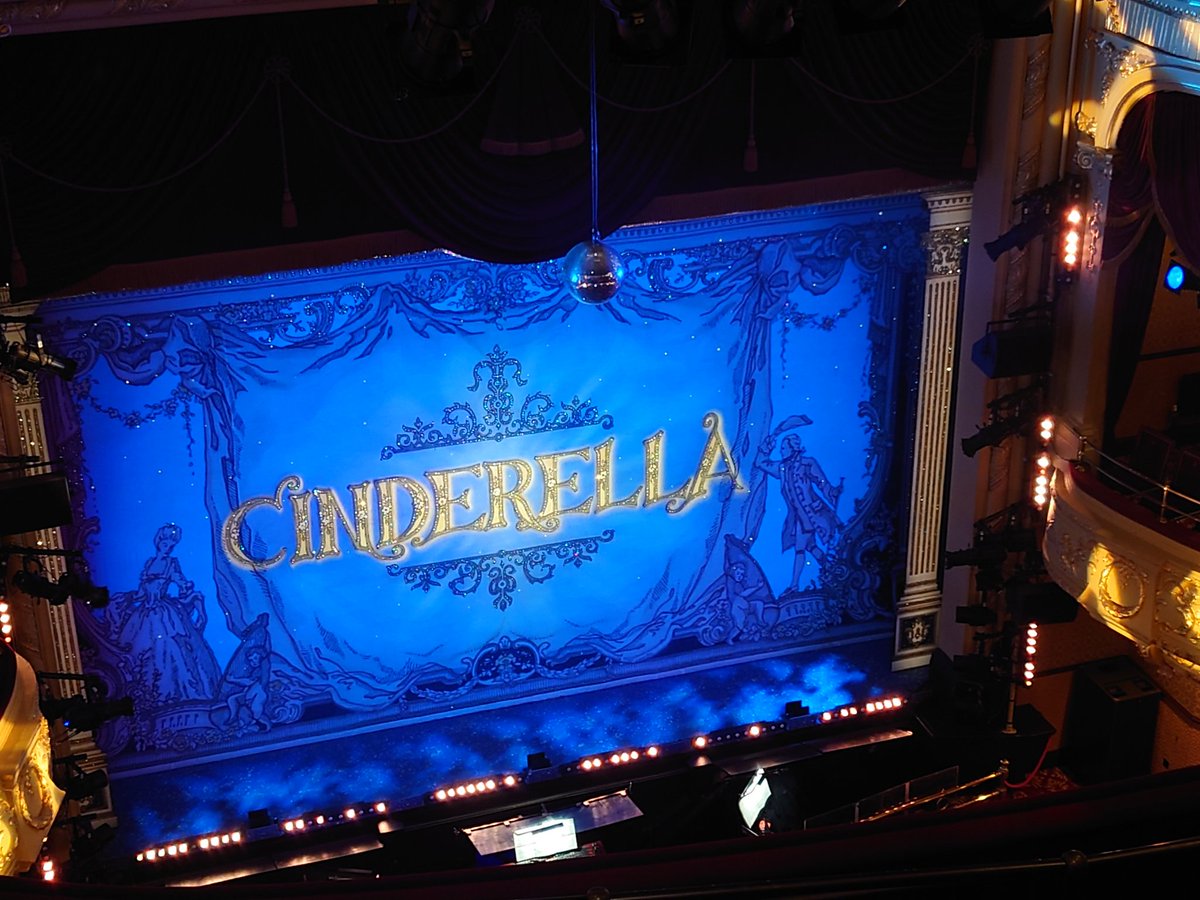 mark_robinson89's tweet photo. Three pantos in three days @SundEmpire @DarlingtonHipp @TheatreRoyalNew  @joemcelderry91 @DannyAdams007 @thetomwhalley @Faye_Tozer https://t.co/F20qzw0HEG