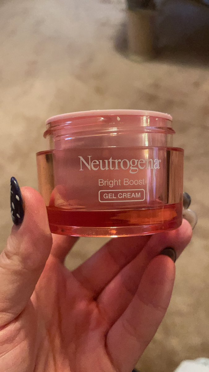 mandactw's tweet photo. @Neutrogena I just spent $30 on this old evaporated jar of #BrightBoost ….. how does this even happen? It’s so hard my finger doesn’t even leave an indent in it https://t.co/gpM7veVxFv