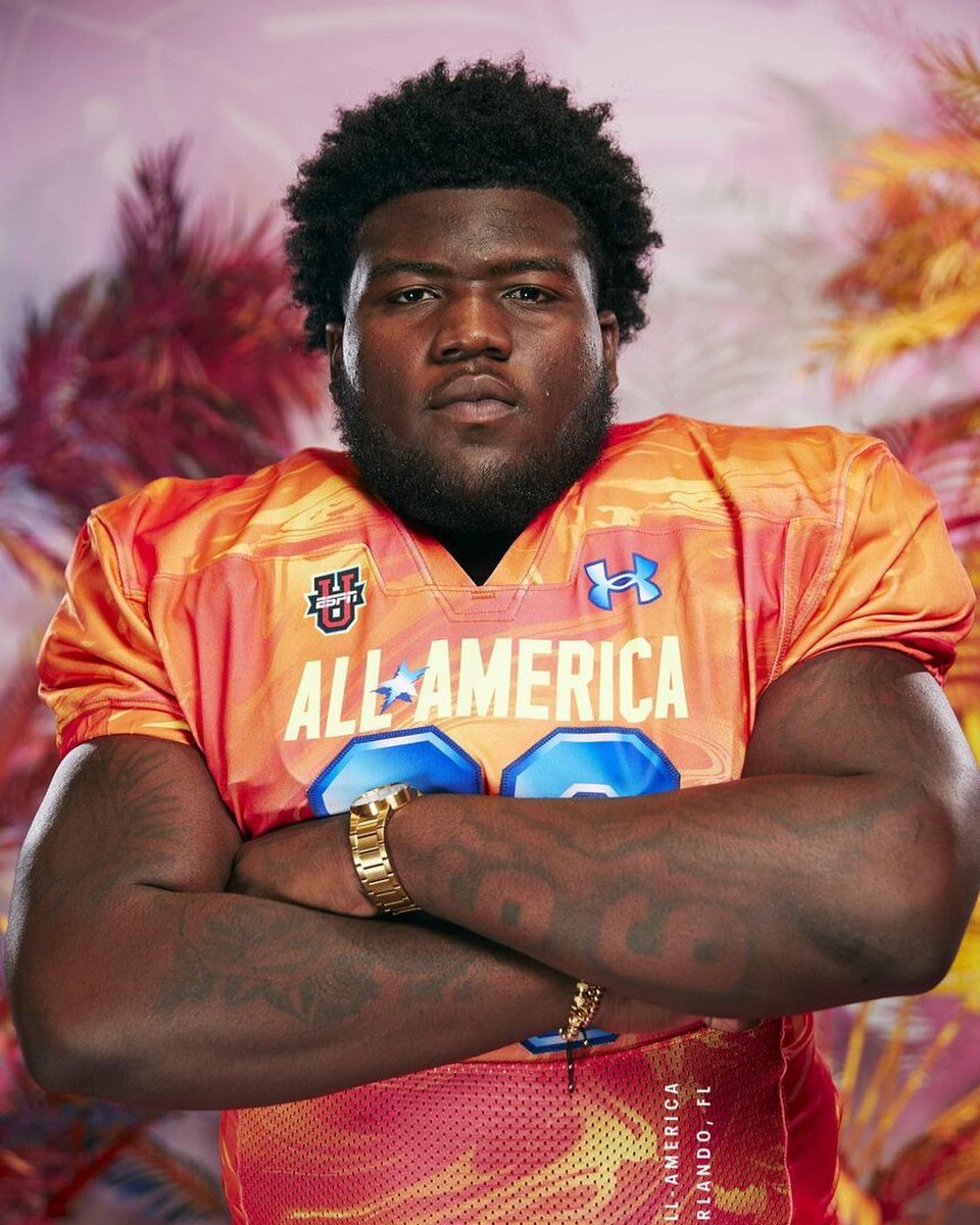 BearAlexander_'s tweet image. I drown out the voices so I can focus on what needs to be done @espn @UANextFootball #Jan2 #ESPN