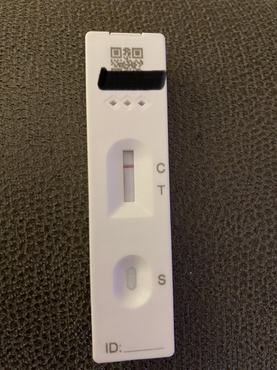 louise7330's tweet photo. Ensuring I am safe to come back into work after my Christmas annual leave #LateralFlowTest #negative #safetowork see you tomorrow @MFT_SMH https://t.co/qWGAfJEMUE