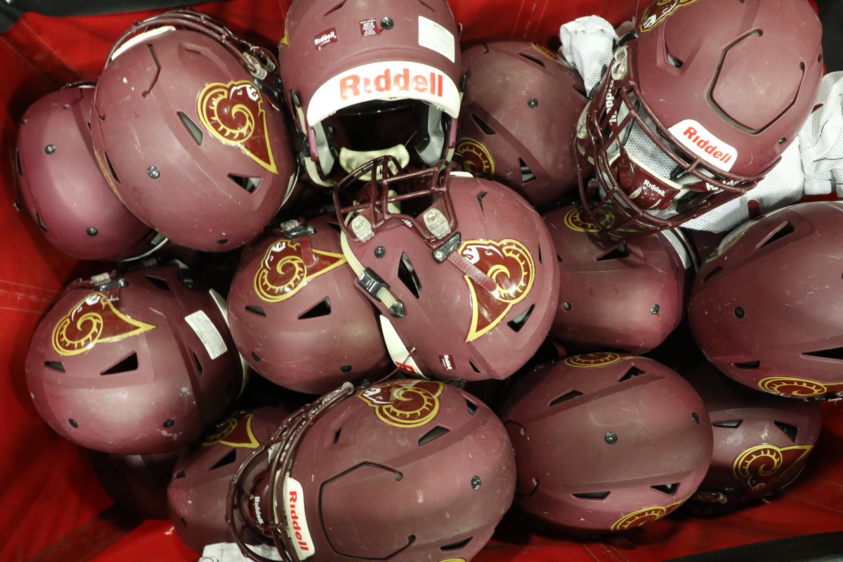 RiddellSports's tweet photo. Your protection is our #1 priority. Have you contacted your Riddell Sales Rep to get your equipment reconditioned for next season?#ProtectandPerform #RiddellRecon #HeadProtectionLeader 

Team recon➡️https://t.co/aPIbLdjBnE 
Individual recon➡️https://t.co/VnAEFB55na https://t.co/ho7RRCAxVX