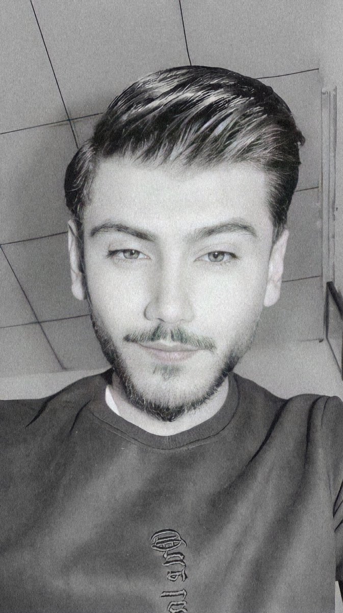 kamand_03's tweet photo. له‌ ژیان ڕاهاتووم ،
خه‌می ئه‌وه‌مه‌ بمرم :
لێره‌ گۆڕستانیش دیواری هه‌یه‌ !

تەڵعەت تاهیر https://t.co/9nK7AjG8iX