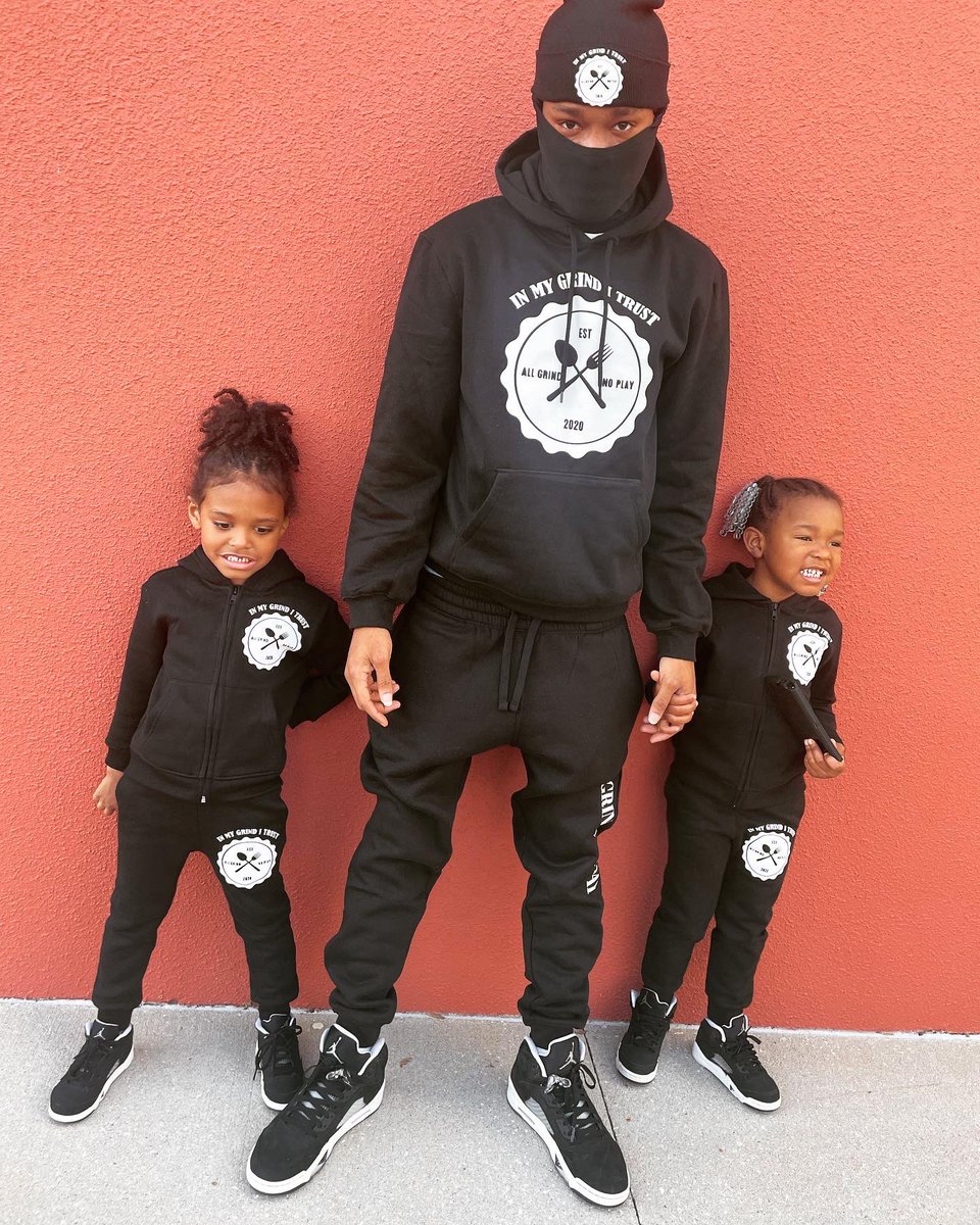 Kthuggaa's tweet photo. Take Care Yo Kids 👨‍👧‍👦🪢 Cause 1️⃣Day They Gone Take Care Of You💯🖤… If Y’all Gotta Get It Out Tha Mudd That Means I Failed &amp; That’s Something I Won’t Do💯‼️ #BlueJesus🧞‍♂️ #2OutOf4 
 
Outfit: Quarta Allgrindnoplay https://t.co/mdCMPvMSHi