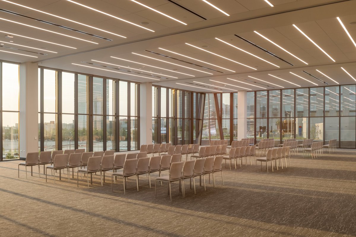 hendersonengs's tweet photo. #MAPS3 @OKCconvcenter, the largest ever public building project in #OKC, received a Sports/Entertainment Award of Merit from @ENRnews. 🏆 We enjoyed collaborating with @Populous &amp; the rest of the project team on this historic venue. Congrats! #VenueDesign👉https://t.co/icxipXt7QI https://t.co/WwbyEno2Lu