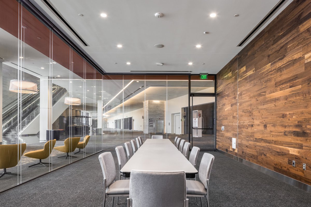 hendersonengs's tweet photo. #MAPS3 @OKCconvcenter, the largest ever public building project in #OKC, received a Sports/Entertainment Award of Merit from @ENRnews. 🏆 We enjoyed collaborating with @Populous &amp; the rest of the project team on this historic venue. Congrats! #VenueDesign👉https://t.co/icxipXt7QI https://t.co/WwbyEno2Lu