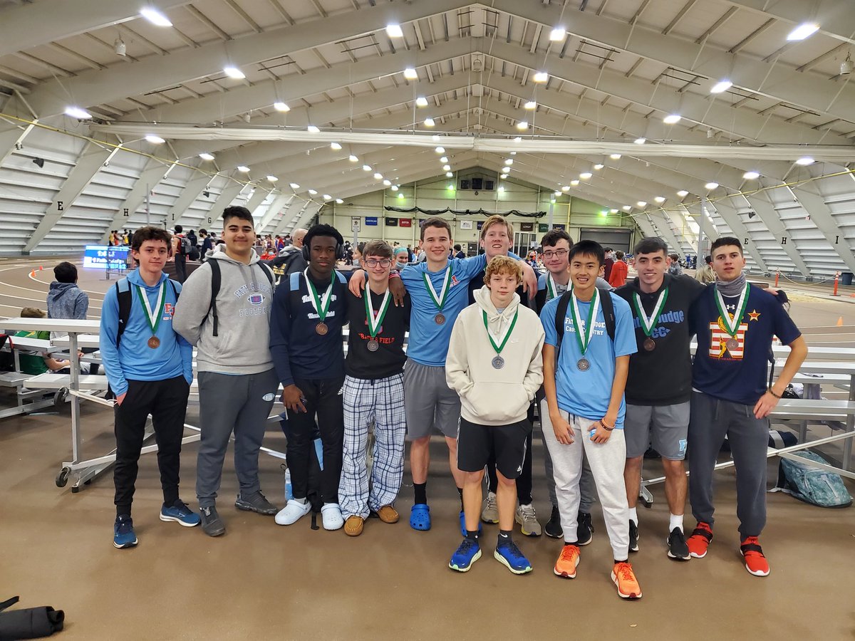 <a href="/FJAthletics/">Father Judge Athletics</a> Highlights from today's meet include 5 event medals, a PA #17 time from Momo Peters '23 and a PA #13 time from the 4x800m relay of Nick Do '23, Tim McCloskey '23, Gavin Kelly '22, and Joe Walker '24. #PeaceOut2021 #BringOn2022 #nonexidet