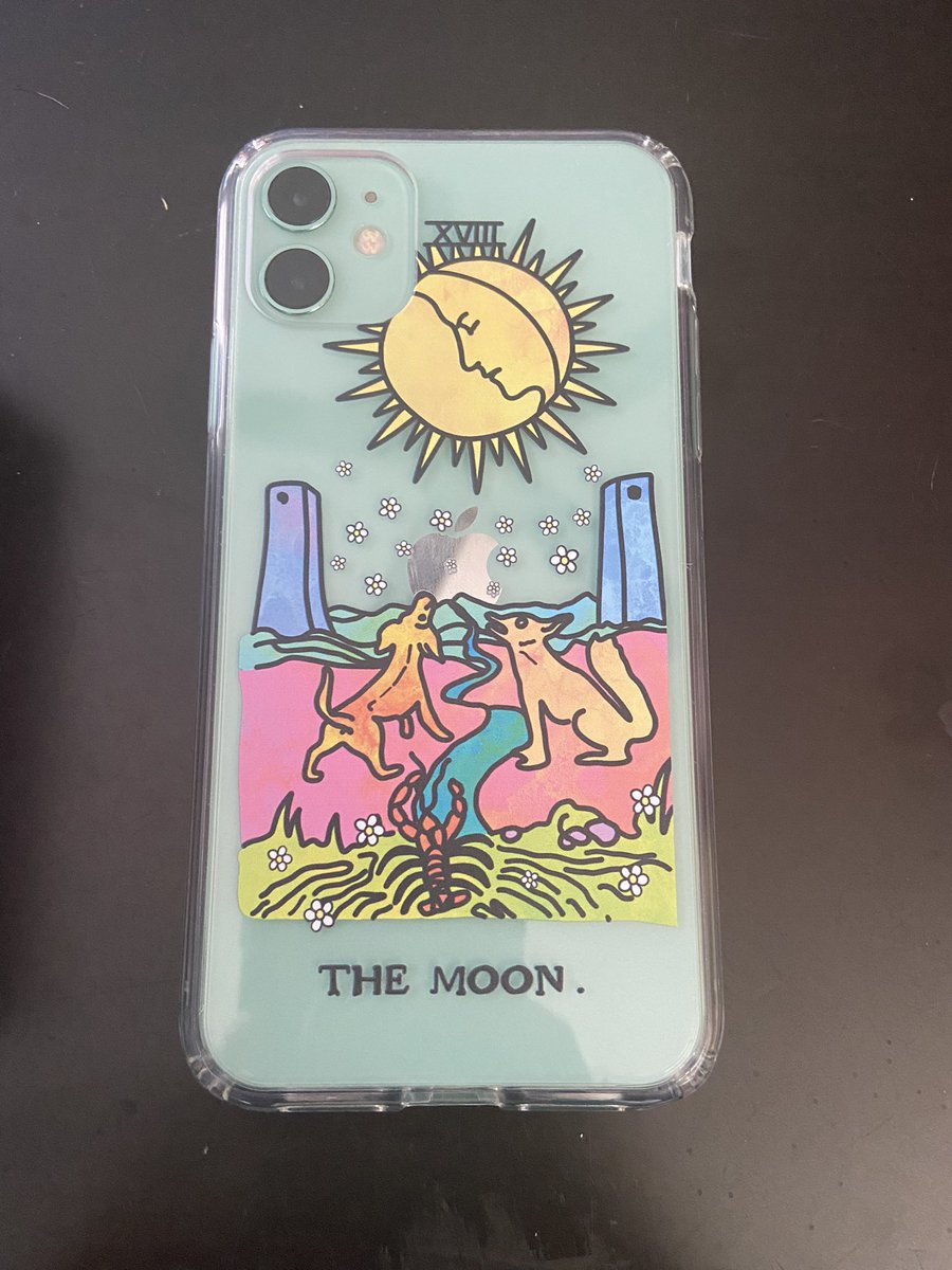 ShadyPinesMa_'s tweet photo. My new phone case!! 📱🔮🕯🌙🌛🌓 #tarot #Tarotcards #tarothumor #TheMoon https://t.co/41ewJSsee1