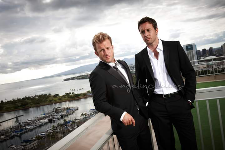 Alex O'Loughlin and Scott Caan as Steve McGarrett and Danny Williams... thanks "Alex O'Loughlin Updates" for these beautiful pictures.
I miss them so much. #H50 #McDanno