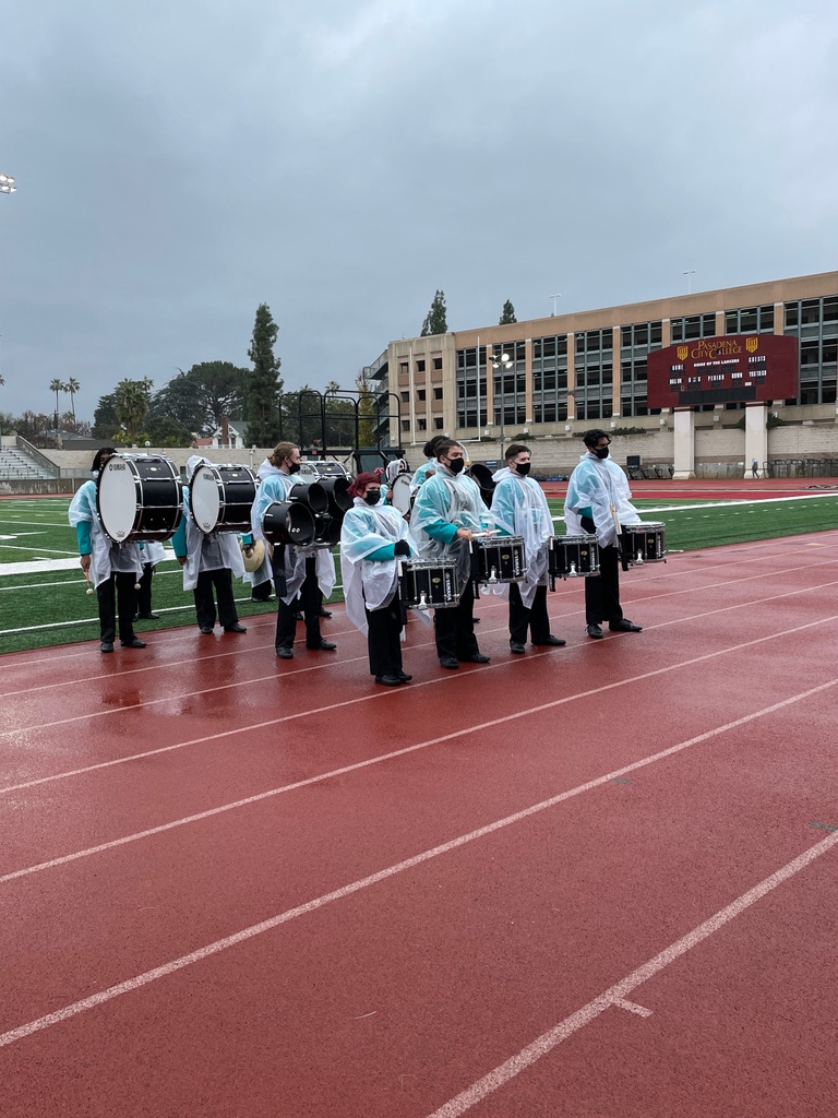 #Bandfest is underway!!! The Santiago HS Drum-line is kicking things off.

#RoseParade #TournamentOfRoses #DreamBelieveAchieve #Pasadena #TofR