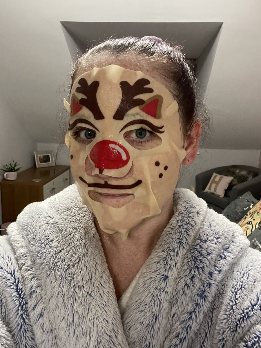 FranDenham's tweet photo. When your feeling a bit rubbish, put on a reindeer face mask and watch a best of the Eighties countdown #feelbetteralready ππ #dontgrowupitsatrap https://t.co/ghWfXFek09