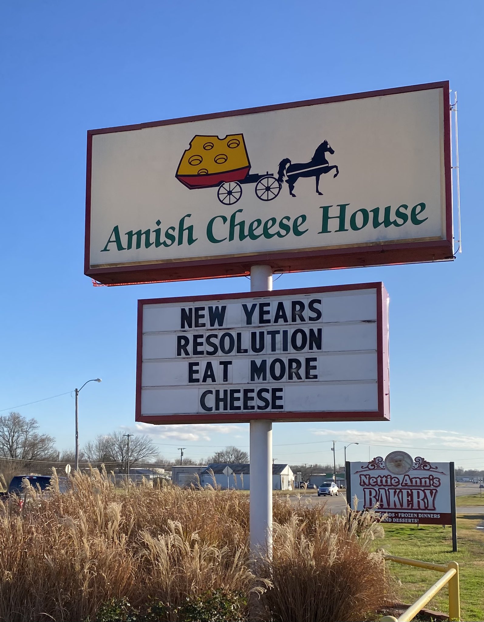 Cafe  Amish Cheese House