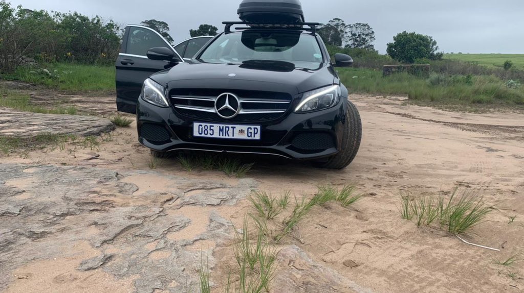 TlamamaTP's tweet image. Please be on the look out car just got hijacked 085 MRT GP.
Black Merc C180