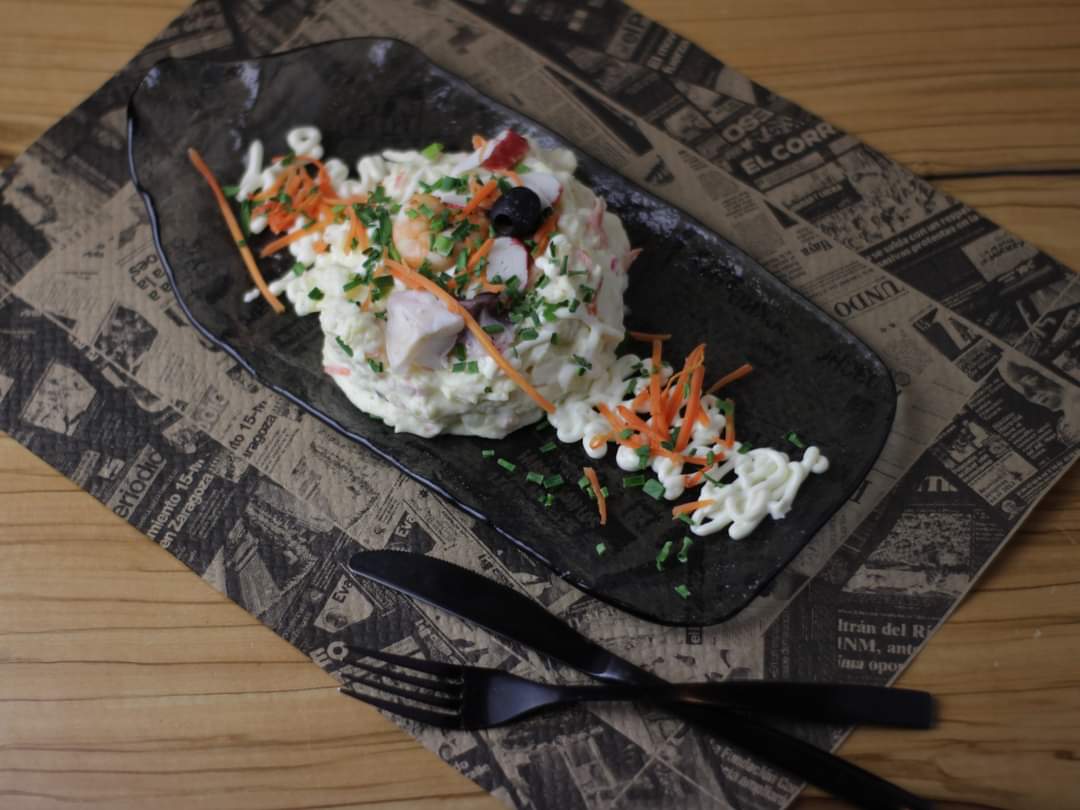Pasaje_Bar's tweet photo. A la rica ensaladilla 😋 para animarnos este jueves. Sal de la rutina en #𝐁𝐚𝐫𝐏𝐚𝐬𝐚𝐣𝐞. 😉

Reservas 📞 633 22 72 57.
📌 Av. Luis Montoto, 85.

#TDSGastro https://t.co/ERKRhbs9ns