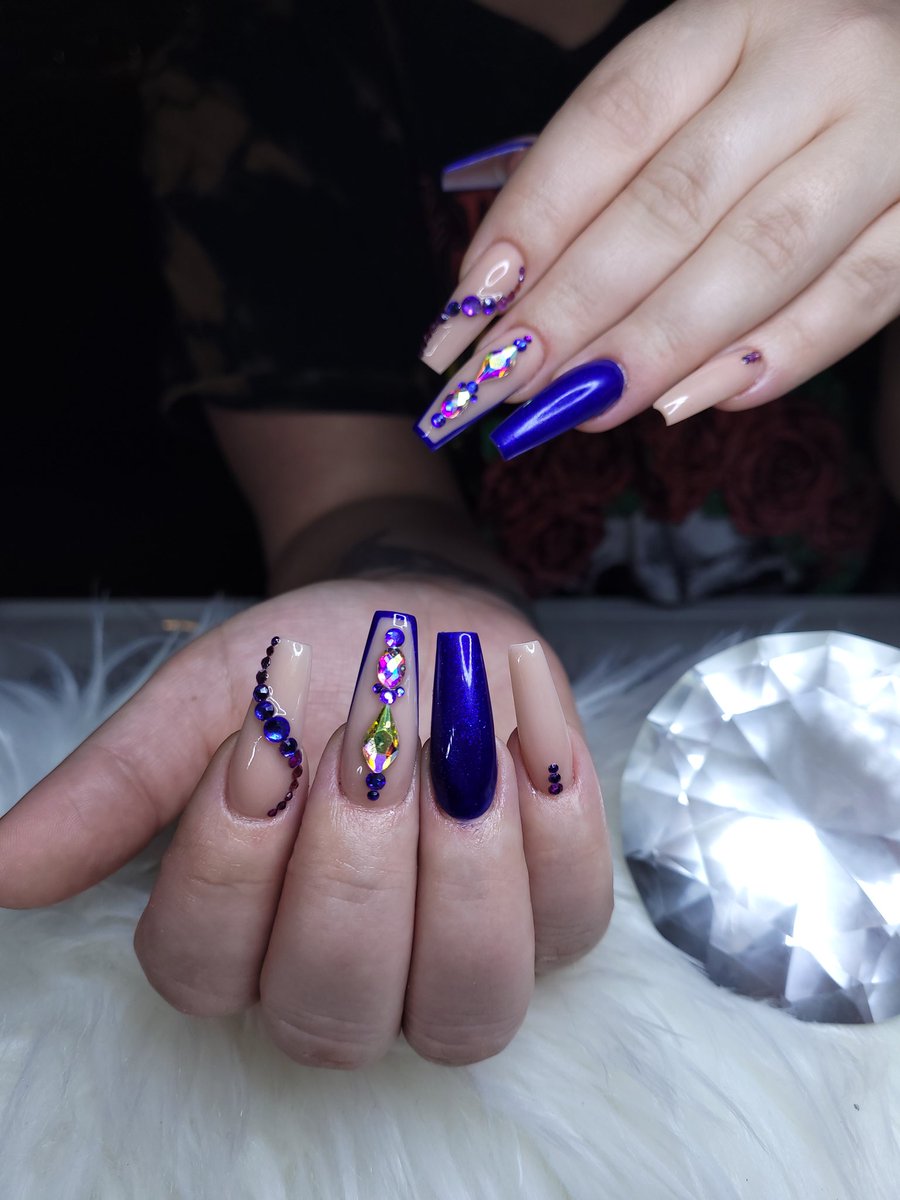 AMillerPedee's tweet photo. Love being able to create beautiful nails https://t.co/1fYSUGMCVb