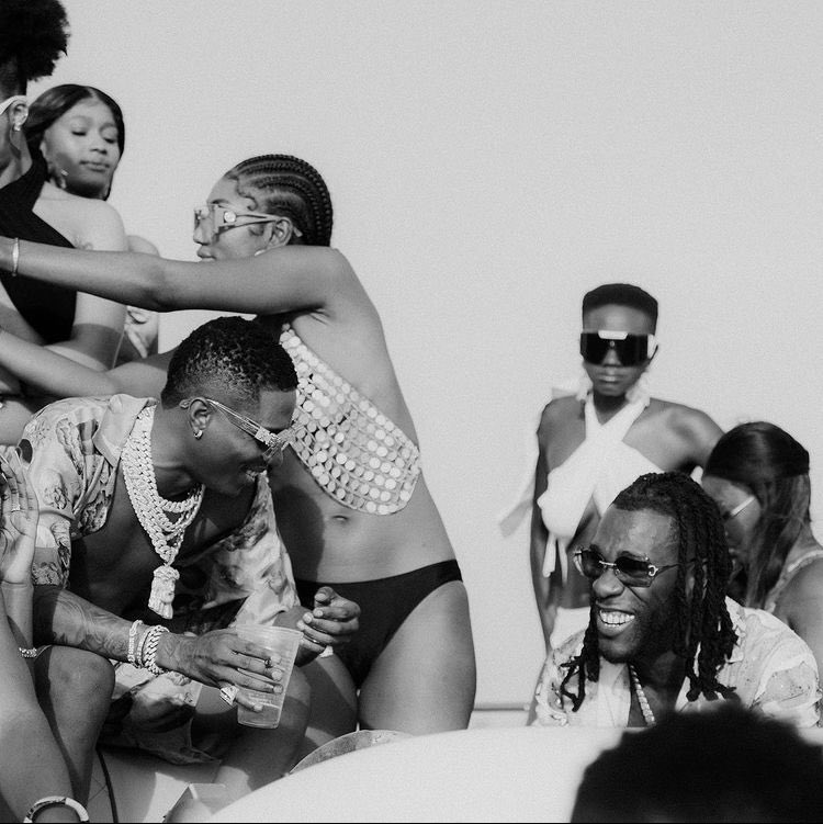 CallMeKhalipha's tweet photo. Burna boy’s Smile is infectious😀💯

Pictures from #BallonDorVideo https://t.co/JVhU3noOpU