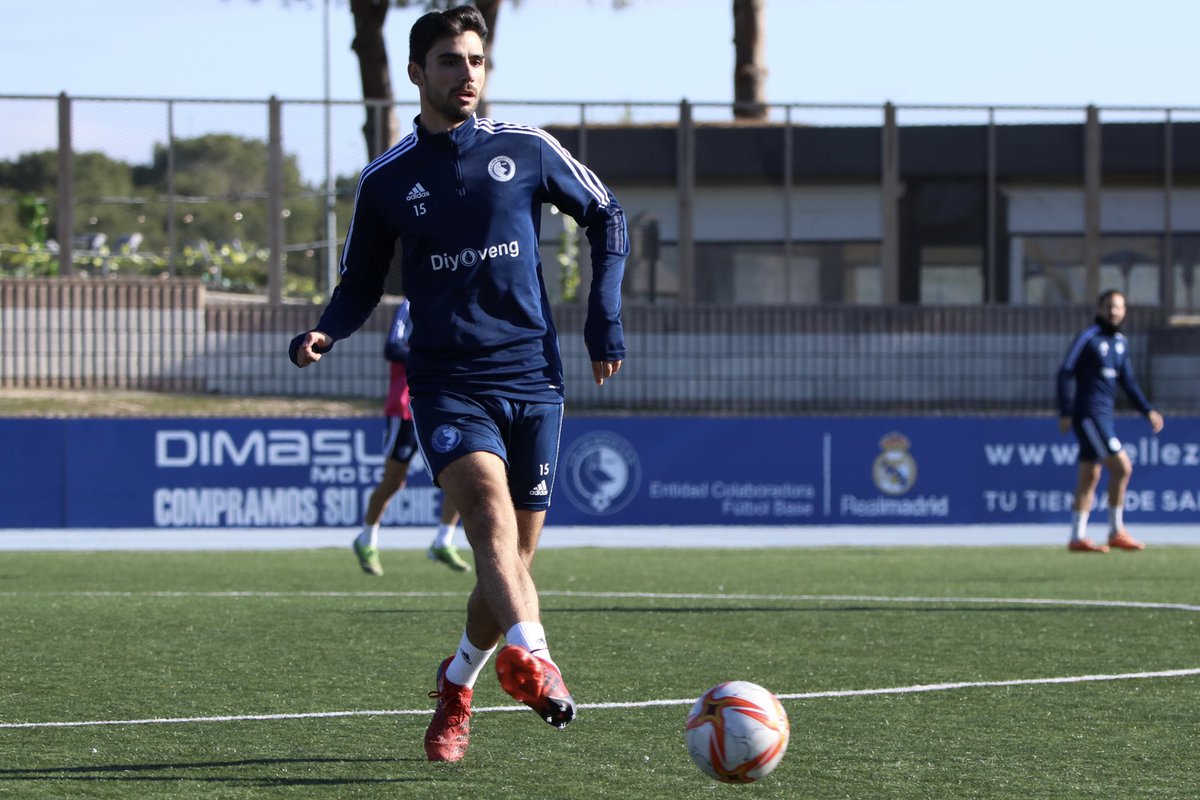 LasRozas_CF's tweet photo. PRIMER EQUIPO| #100. Llegamos a las 1️⃣0️⃣0️⃣ sesiones y lo hacemos en un gran momento de forma, con un ambiente EXCEPCIONAL y con GANAS de que llegue el domingo y seguir compitiendo.

Para ello, hay que seguir trabajando durante la semana.

#CorazonAzul | 💙
#QueTodoVuelvaAEmpezar https://t.co/QkvfF4UJTP