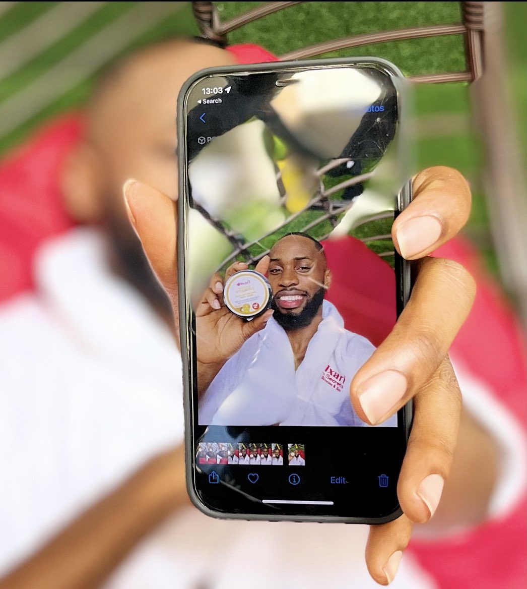 HannahDeee16's tweet photo. Stop crushing on people's Boyfriend πππ Buy your Boyfriend Rixari Skin Secret you won't DIEππ Buy him Strictly Weight Loss Kits π€£π€ͺπ
King Emmanuel Keep Glowing and Growing ππβοΈβοΈππ
#FollowEmmanuel
#EmmanuelUmoh
#EmmanuelXRixari #EmmanuelXRixariSkinsecrets https://t.co/3FqS4eHv4z